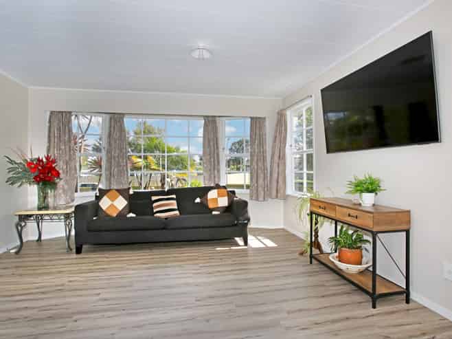 18 Burbank Avenue, Manurewa