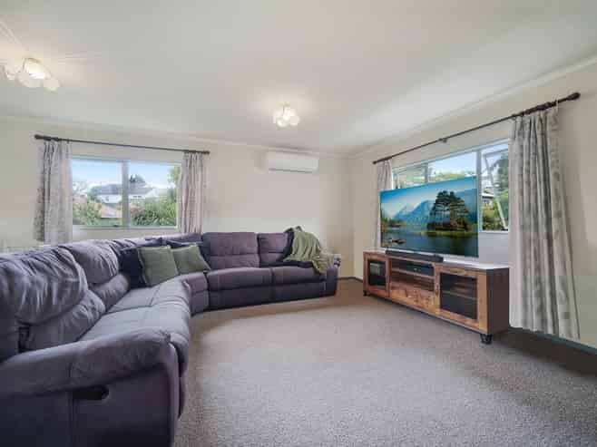 B/21 Abbotts Way, Remuera