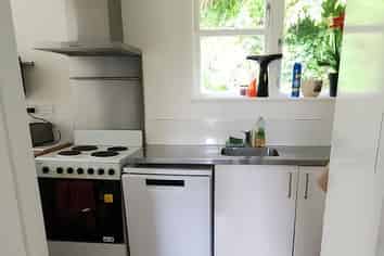 Upper Flat Norna Crescent, Kelburn