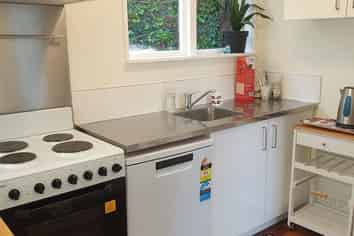 Upper Flat Norna Crescent, Kelburn