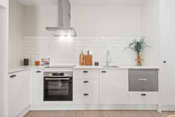 9A Waitikiri Drive, Parklands