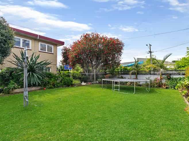 12 Clevedon Rd, Papakura