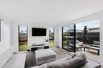 21 Tangaroa Place, Poike