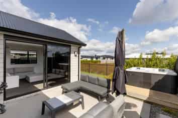 21 Tangaroa Place, Poike