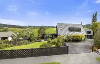 18 Estuary Crescent, Fairfield