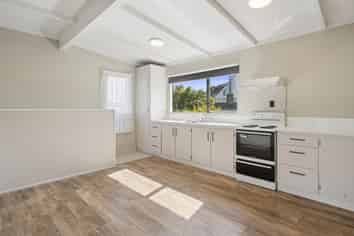 9a Ash Grove, Ranui Heights