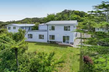 184 Dowse Drive, Maungaraki