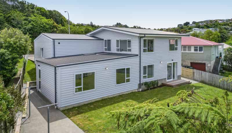 184 Dowse Drive, Maungaraki