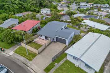 184 Dowse Drive, Maungaraki