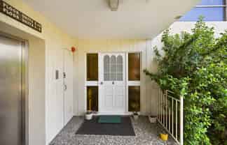 2/10 Hunter Street, Hamilton Central