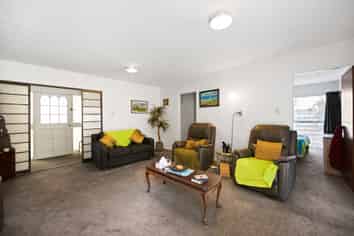 2/10 Hunter Street, Hamilton Central