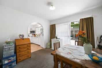 2/10 Hunter Street, Hamilton Central