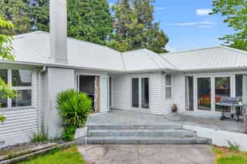 2 Kusabs Road, Mangakakahi