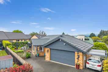 52 Paul Street, Pukehangi