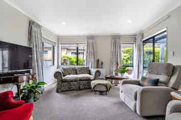 52 Paul Street, Pukehangi