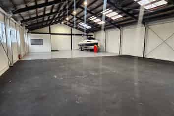 Quality Space, Top Location - 409m² City Fringe Warehouse