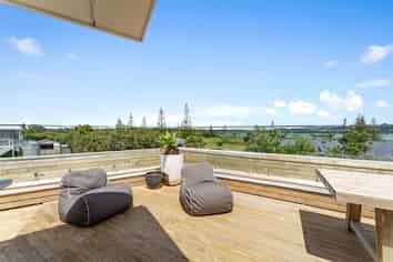  3 Caroline Heights, Omaha