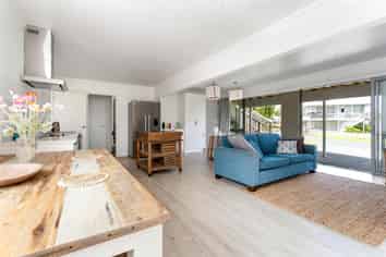  3 Caroline Heights, Omaha