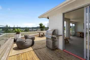  3 Caroline Heights, Omaha