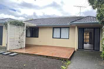 17A Bond Crescent, Forrest Hill