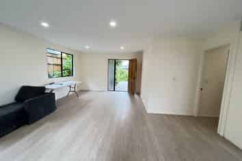 17A Bond Crescent, Forrest Hill