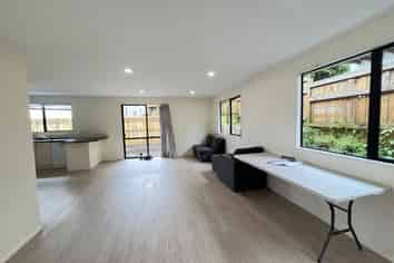 17A Bond Crescent, Forrest Hill