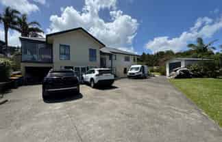 143 Chamberlain Road, Massey