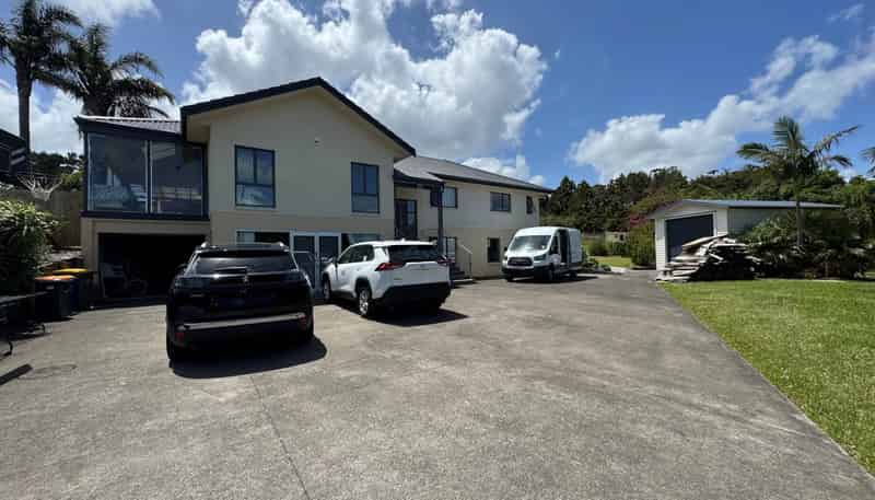 143 Chamberlain Road, Massey