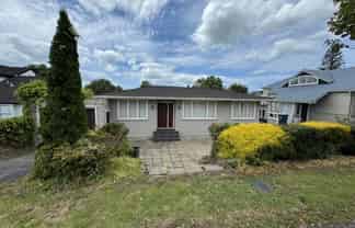 60 Ripon Crescent, Meadowbank