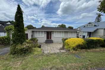 60 Ripon Crescent, Meadowbank