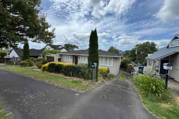 60 Ripon Crescent, Meadowbank