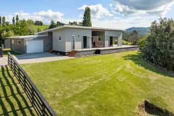 4 Manuka Drive, Whangamata
