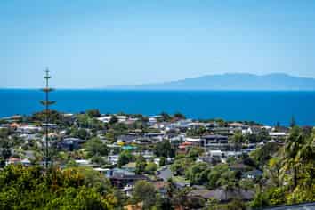 1/129 Arran Road, Browns Bay