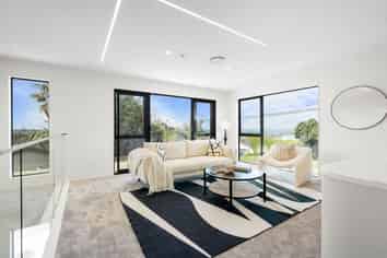 1/129 Arran Road, Browns Bay