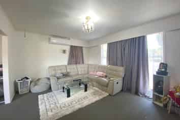 7 Mersey Place, New Windsor