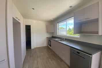 7 Mersey Place, New Windsor