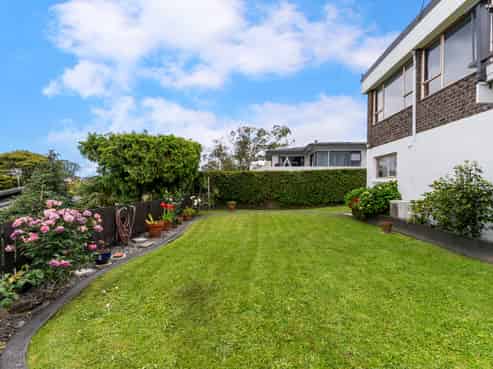 2/22 Martin Crescent, Northcote