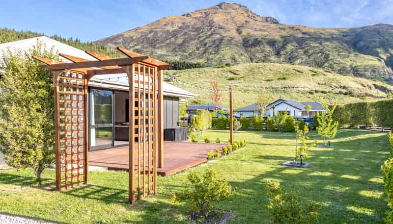 29 Risinghurst Terrace, Lower Shotover