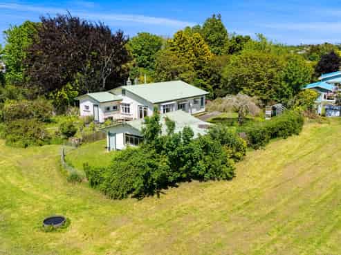 74 Swansea Road, Stratford