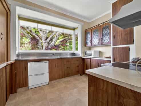 74 Swansea Road, Stratford