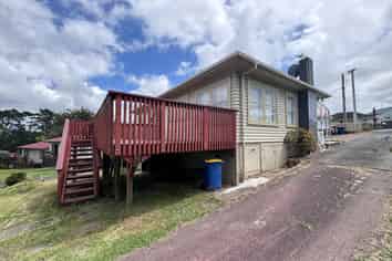 1/8 Quiet Street, Te Atatu South