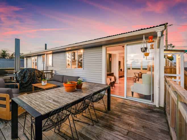 116 Carlisle Road, Browns Bay