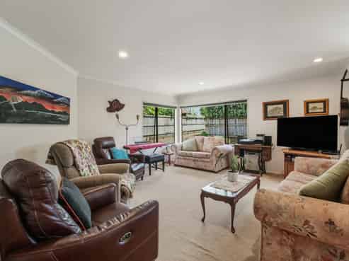 26 Pembroke Drive, Bethlehem