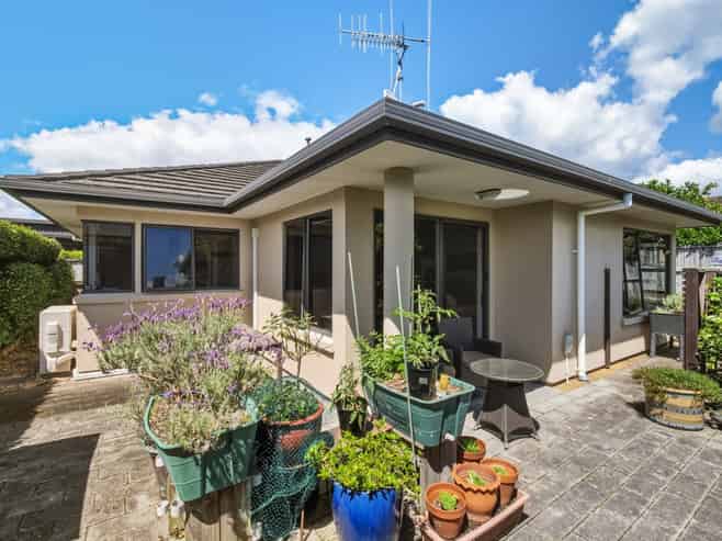 26 Pembroke Drive, Bethlehem