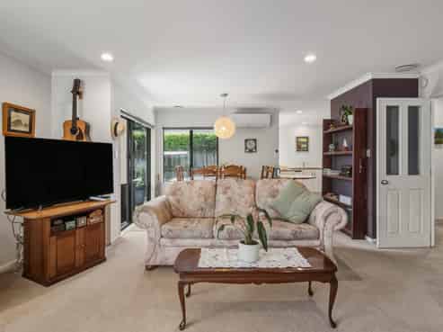 26 Pembroke Drive, Bethlehem