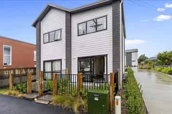 1/17 Lyon Street , Frankton