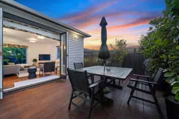 24 Duthie Street, Karori