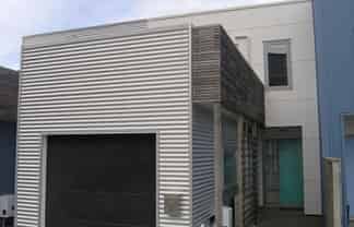 2 Saddleback Grove, Karori