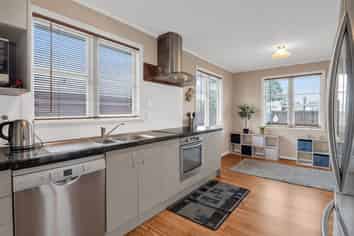 9 Ronberg Street, Highbury