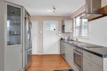 9 Ronberg Street, Highbury